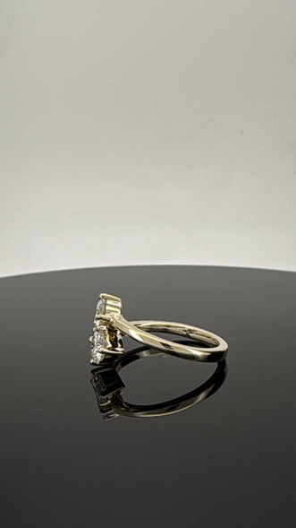 Étreinte Duo Ring – 18K Gold Vermeil mit Doppel-Solitär Diamanten & Pavé
